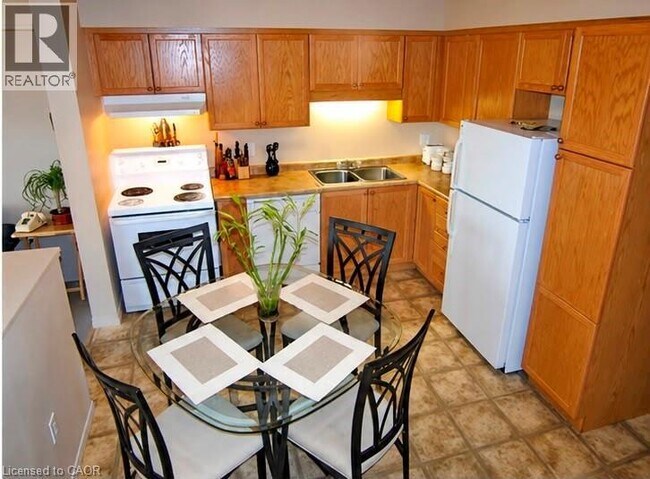Photo - 151 Clairfields Dr E