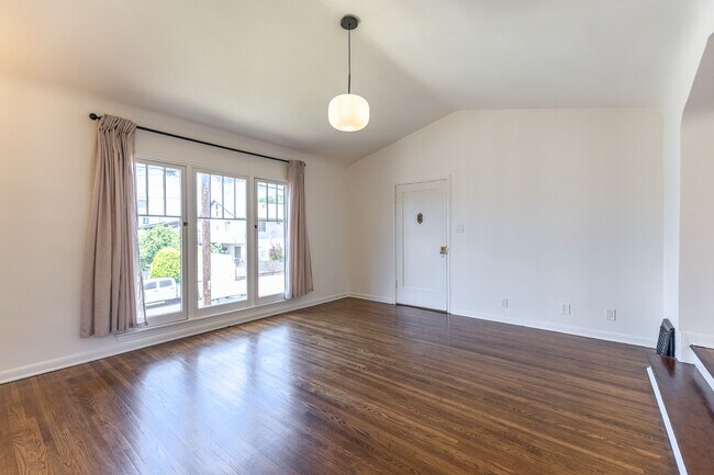 Photo - 650 Maltman Ave