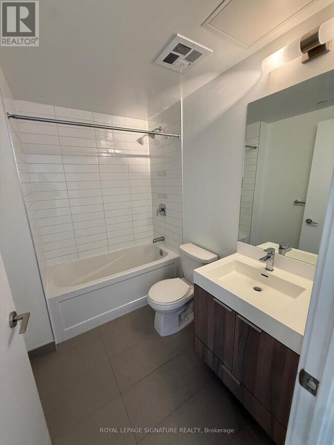 Photo - 3100 Keele St Unit 822