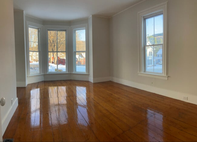 Photo - 22 Main St Unit 1