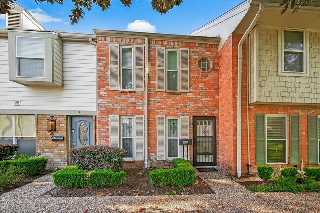 Photo - 10381 Briar Forest Dr Unidad True