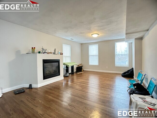 Photo - 23 Marcella St Unit 2