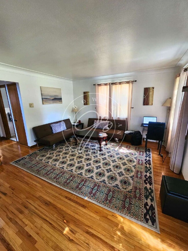 Photo - 3 bed 3 bath home for rent near University of Toledo!