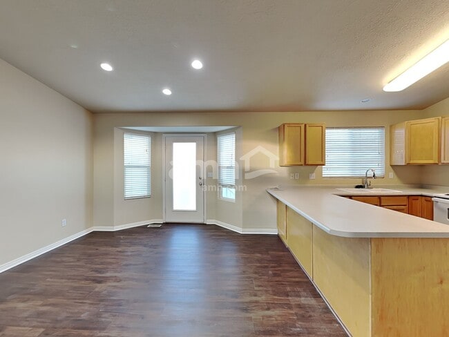 Photo - 1977 Fremont Crest Ave