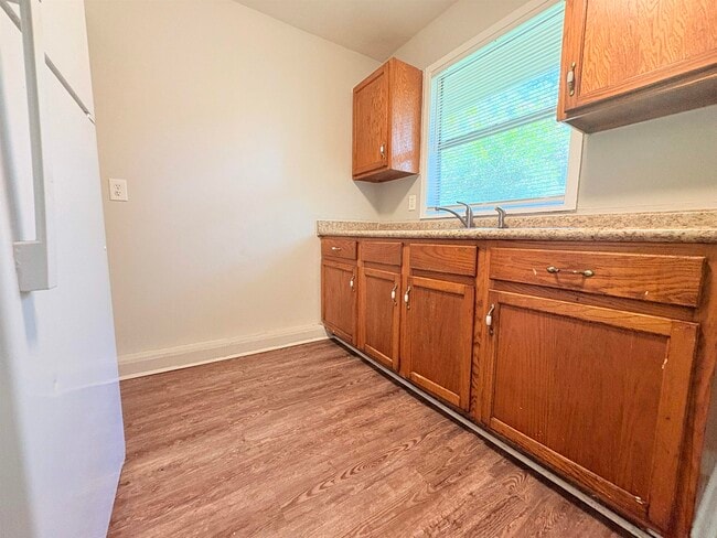 3515 Falcon Dr