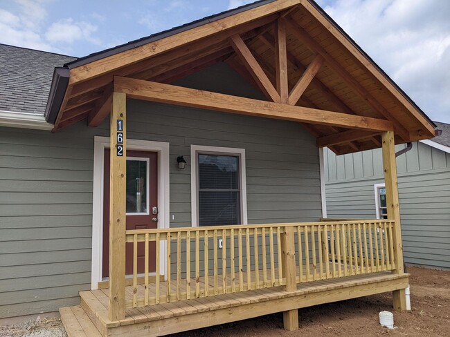 Photo - 162 Morgan Pl