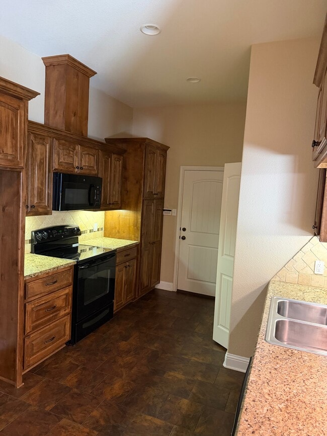 Photo - 113 Falcon Way