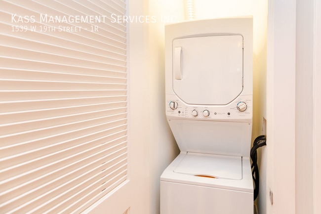 Photo - 1539 W 19th St Unit 1R