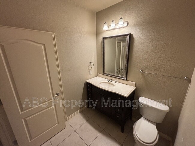 Photo - 3220 W Montrail Pl