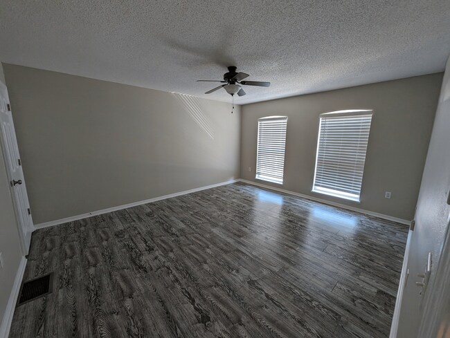 Photo - 4630 Ashburn Square Dr