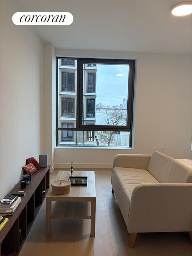 Photo - 480 Kent Ave