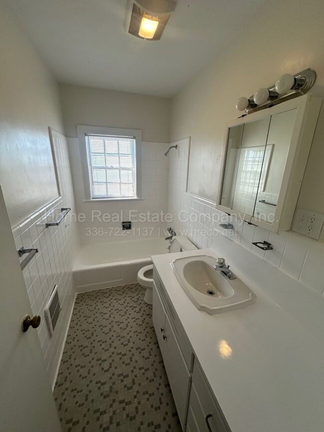 807 W End Blvd Unit C-10