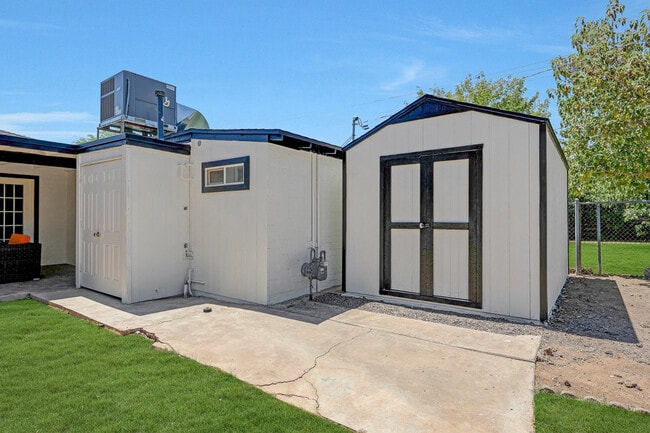 Photo - 224 W Glenrosa Ave