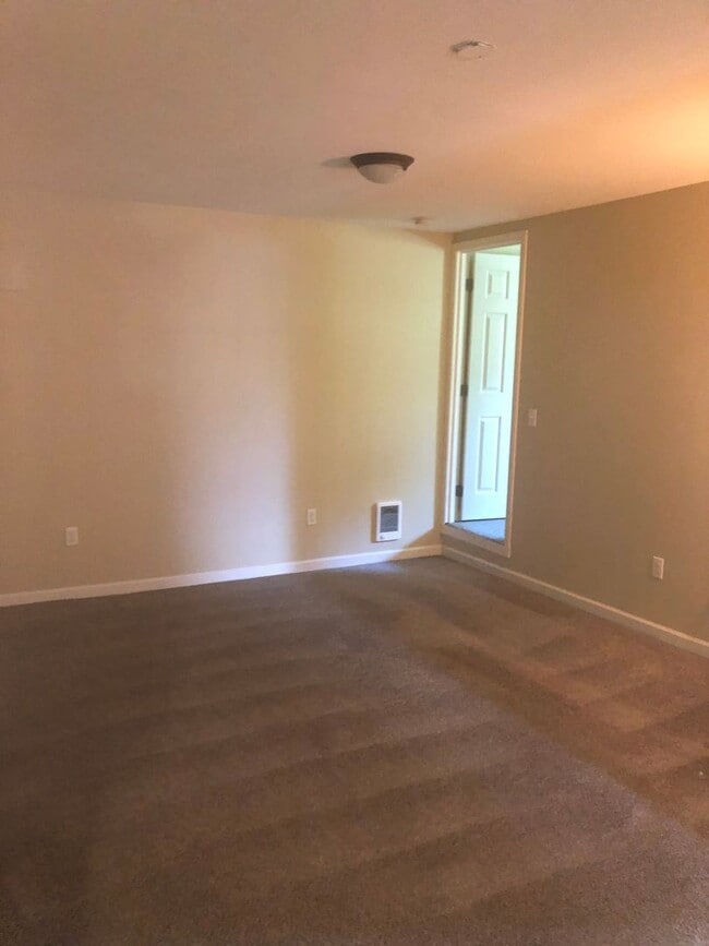 Photo - 4737 SE 28th Ave Unit B