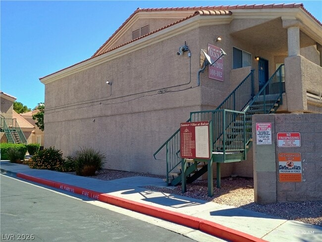 Building Photo - 6552 Wilma Ave Unit 201