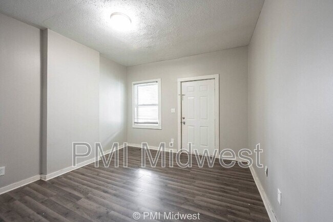 Photo - 1362 S Sheffield Ave