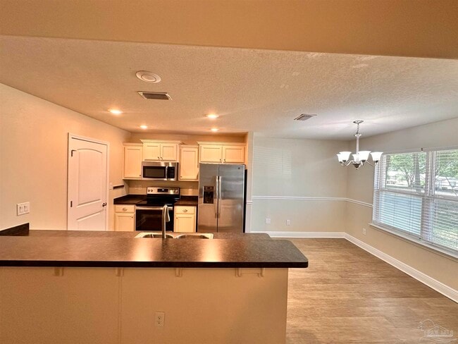 Photo - 13 Elegans Ave