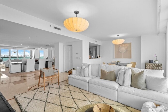 Photo - 1643 Brickell Ave Unidad 2805