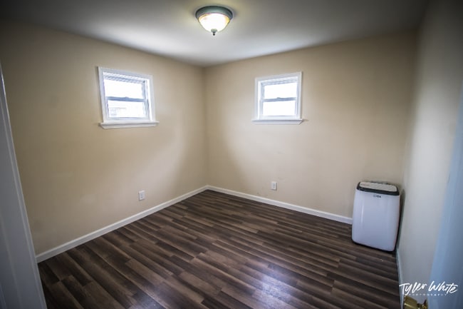 Photo - 542 W Maple Ave