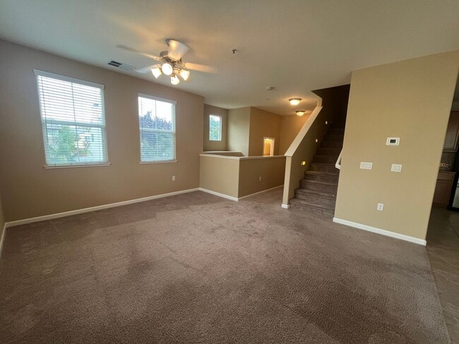 Photo - Spacious 3bed 2.5 bath available in Regency Park