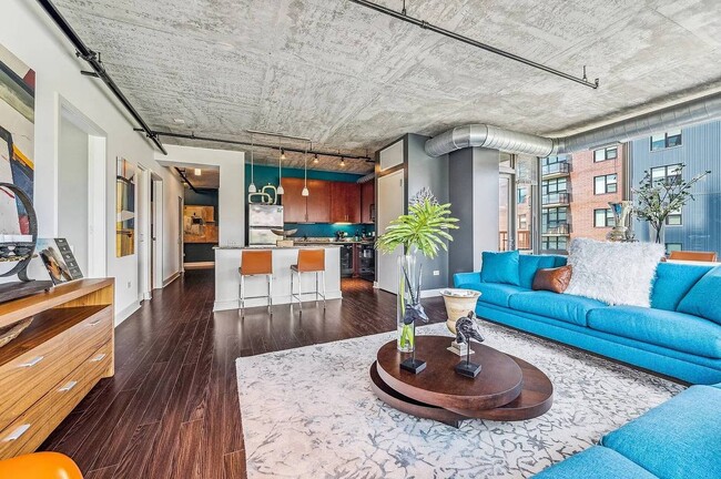 Photo - 964 S Clark St