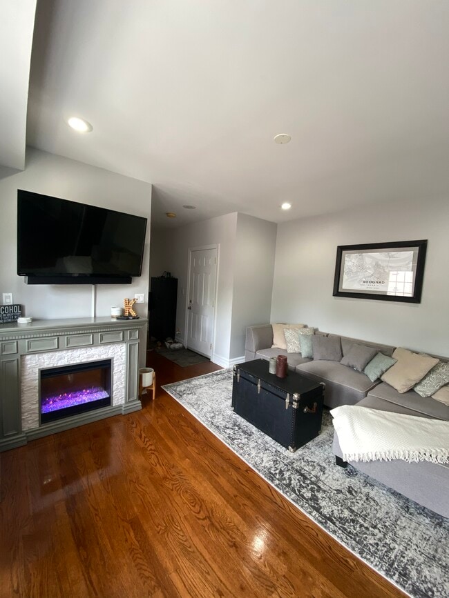 Living Room - 6309 N Albany Ave Unit 2A