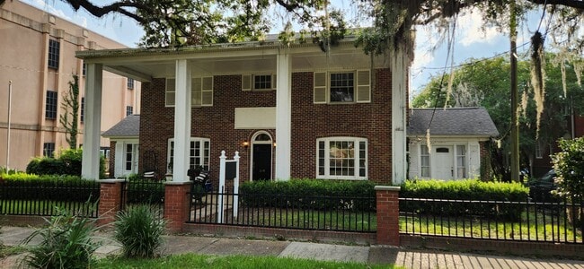 Building Photo - 510 N Adams St Rental