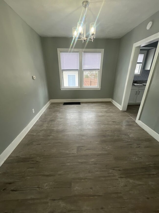 Photo - Spacious 3 bedroom 2 bath!