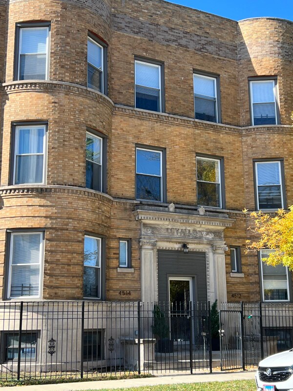 Building Photo - 4512 S Calumet Ave