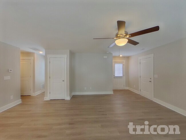 Photo - 417 Brookfield Dr