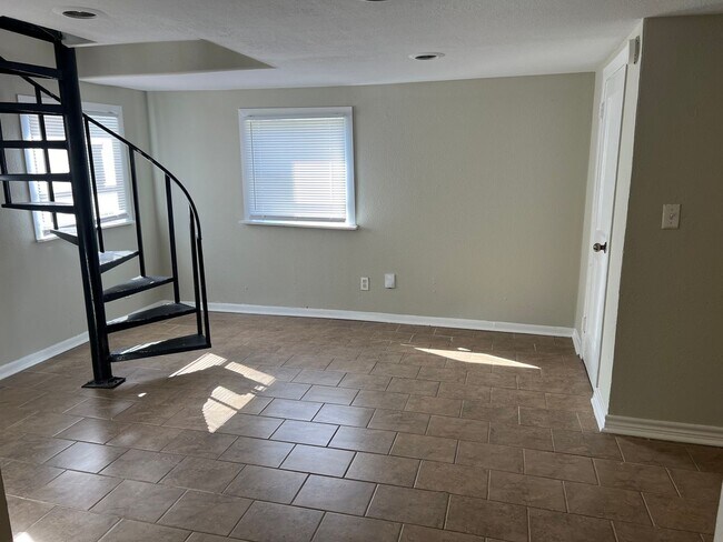 Photo - Cute 1 bedroom 1 bath duplex for lease