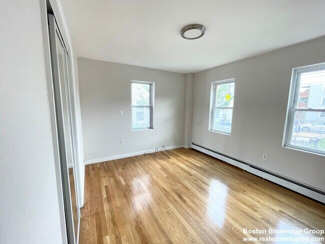56 Crescent Ave