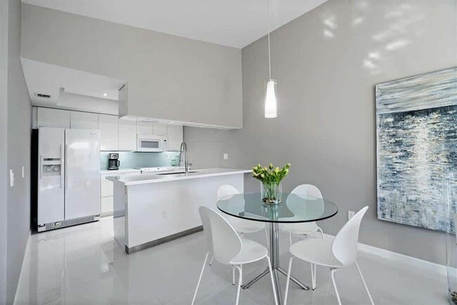 Photo - 119 Waterside Dr