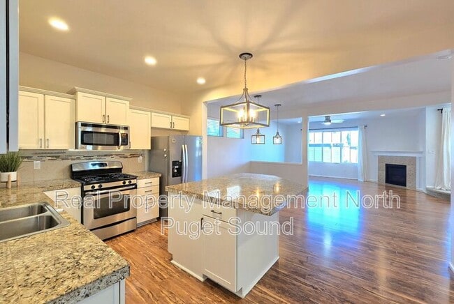 Photo - 1300 92nd Ave NE