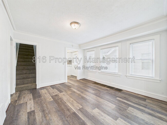 Photo - 5611 Olive St
