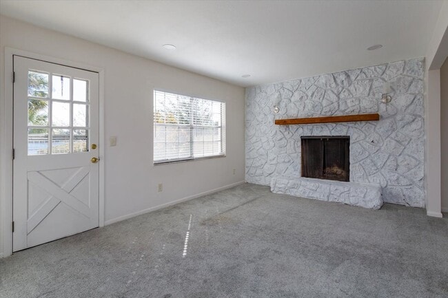 Photo - Updated 4-Bedroom Longwood Rental with Pool & Lawn Care Included – Move-In Ready