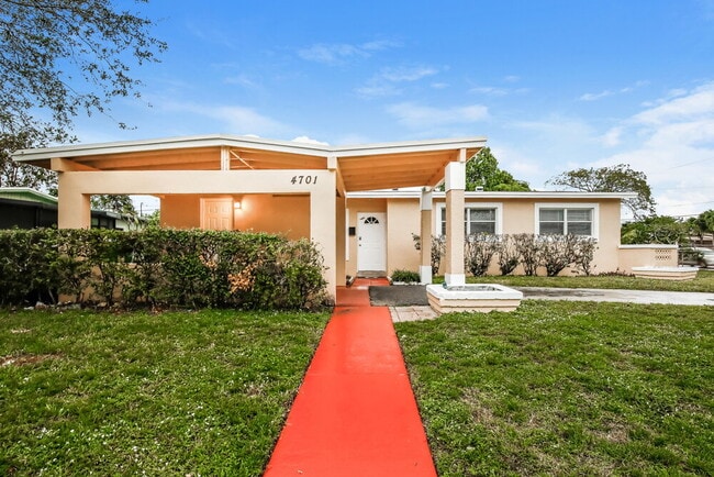 Building Photo - 4701 NW 11th Pl Rental