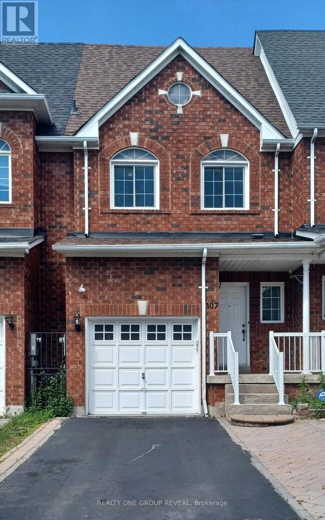 Photo - 107 Dooley Crescent