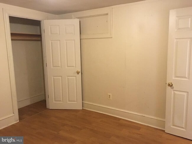 Photo - 129 E High St