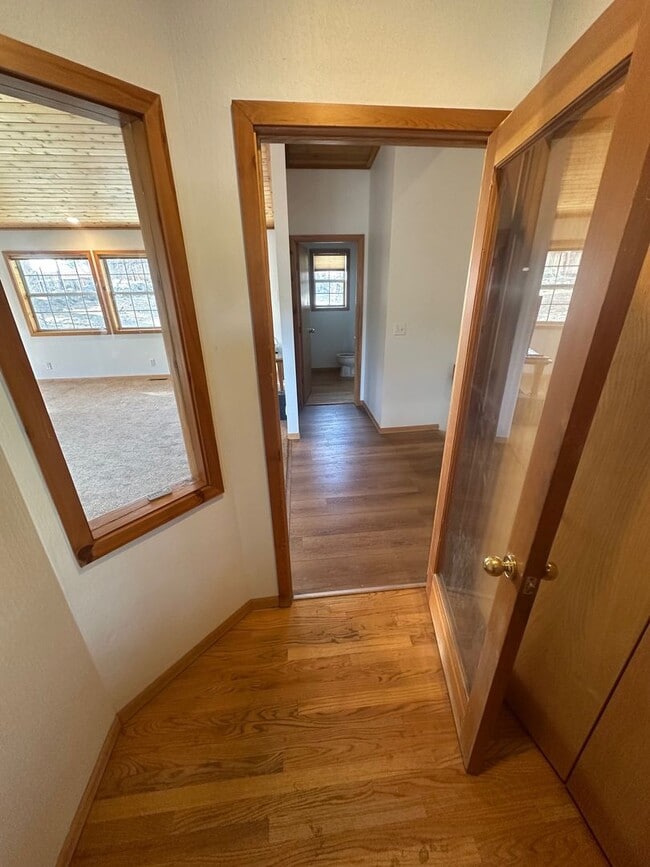 Photo - Long Term Glenshire Rental 3 Bed, 2.5 Bath 3 Car Garage