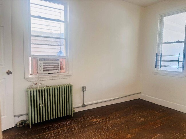 Photo - 33 Clinton Ave