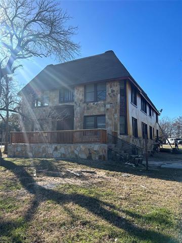 Photo - 2260 Hemphill St