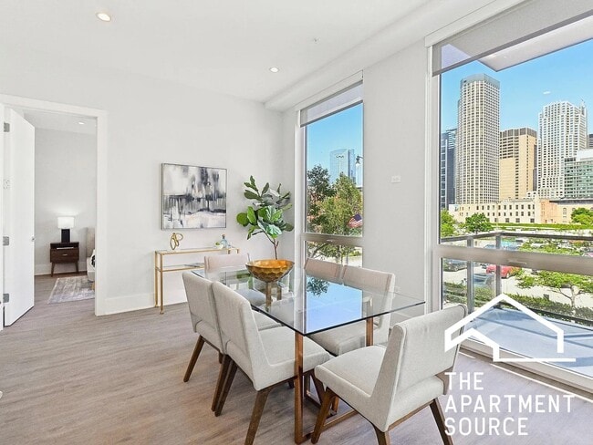 Photo - 812 W Adams St Unit 509