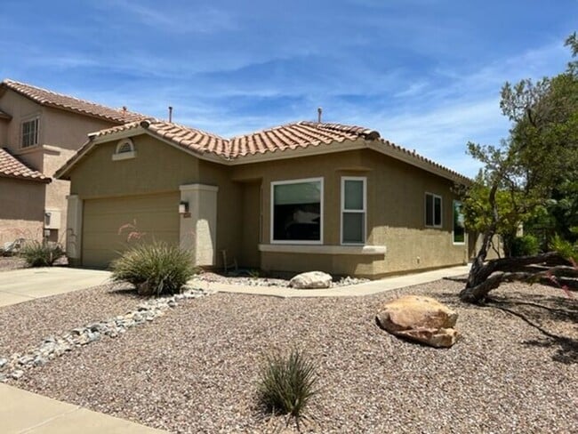Building Photo - Bright 3BR NW Tucson Basecamp | Private Yard + 2-Car Garage