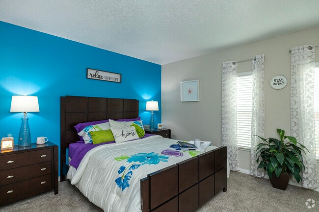 Honeymoon - Bedroom