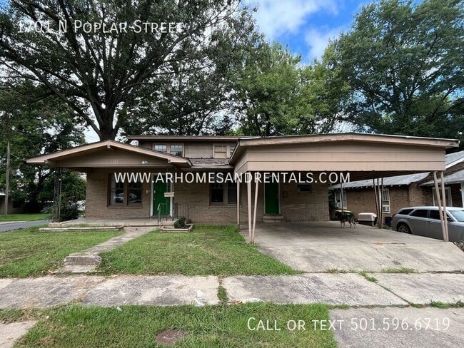 Photo - 1701 N Poplar St Apartment