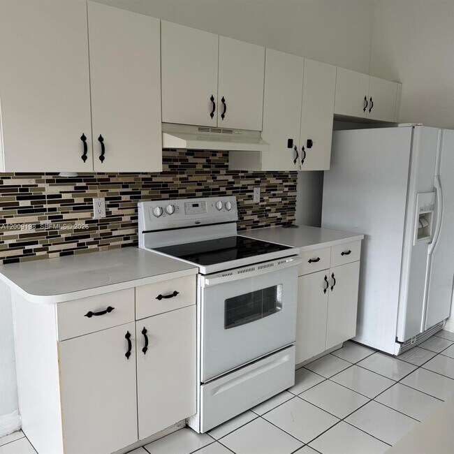 Photo - 21215 NE 9th Ct Unit 4