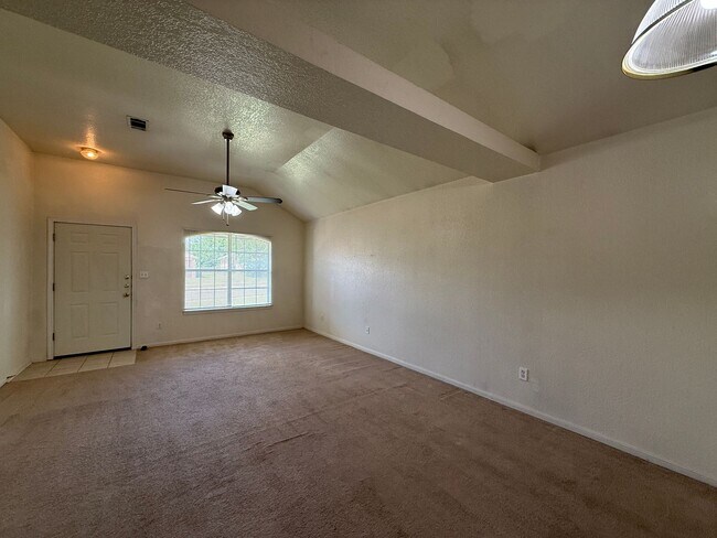 Photo - 3208 Raven Dr Unidad A