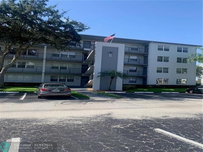 Photo - 13250 SW 4th Ct Condominio Unidad 318G