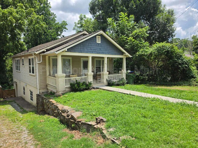 Photo - 617 Brookshire St Unit B